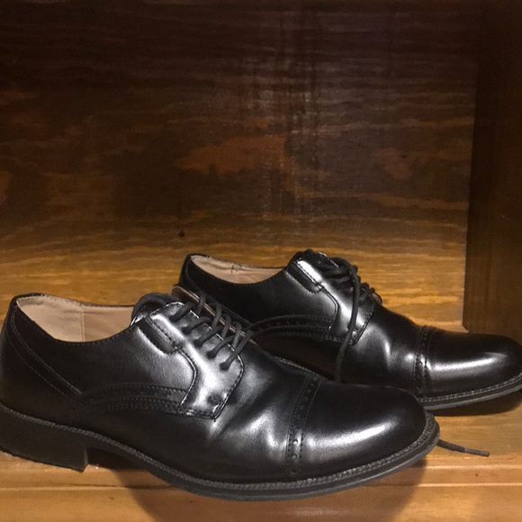 J.Ferrar dress shoes - Picture 2 of 3